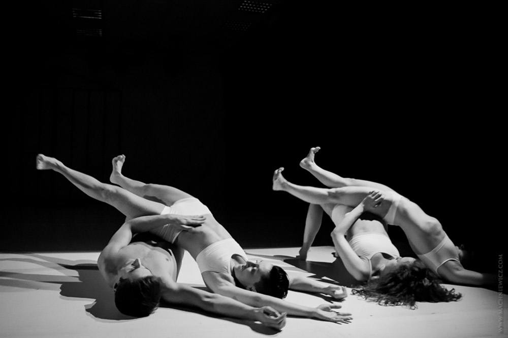 Zdjęcie z przedstawienia "Poliamoria", Krakowski Teatr Tańca, fot. materiały promocyjne