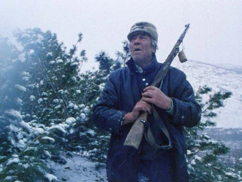 Kadr z filmu "Ostatnie polowanie" Jerzego Śladkowskiego, fot. Studio Besta