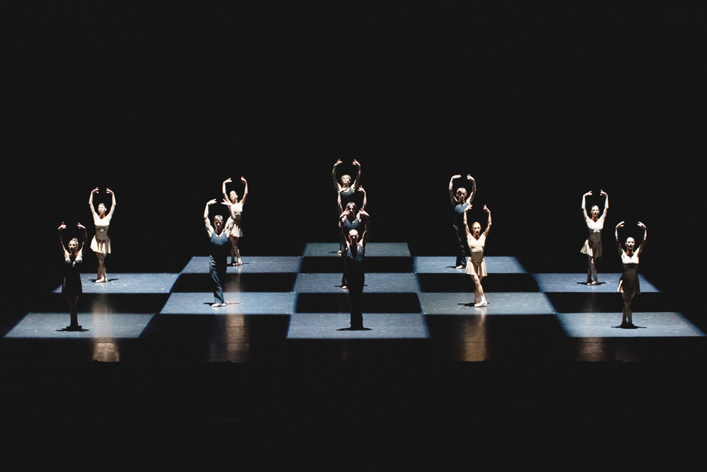 Zdjęcie z przedstawienia "Moving Rooms" Polskiego Baletu Narodowego w choreografii Krzysztofa Pastora, fot. Ewa Krasucka / Teatr Wielki - Opera Narodowa
