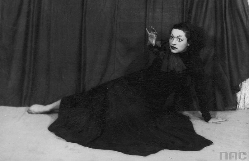 Пола Ниренская, лауреат Второй премии, во время исполнения танца «Крик», 1933 год. Фото: www.audiovis.nac.gov.pl (NAC)