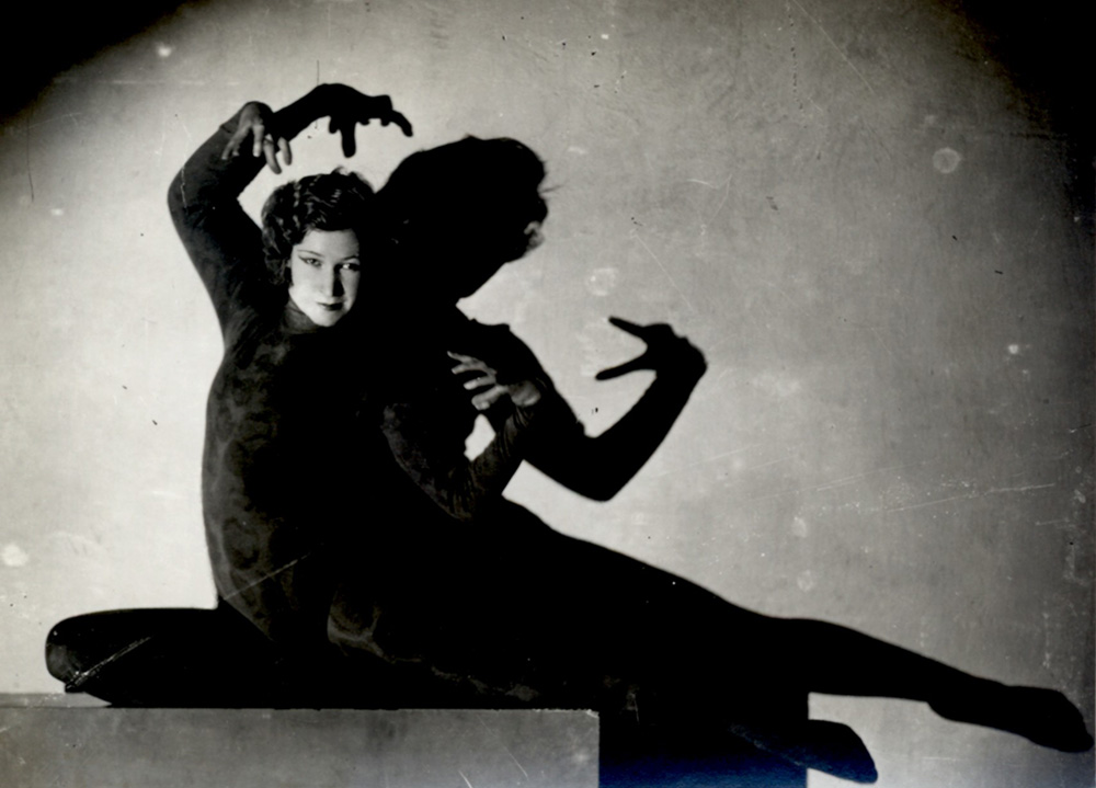 Zizi Halama while dancing, 1932, Warsaw, photo: Jerzy Benedykt Dorys / National Library / Polona