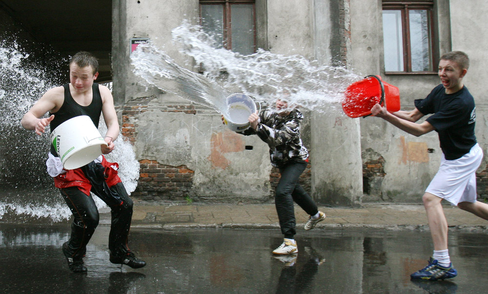 Youngsters celebrating Easter Monday, known as Śmigus-Dyngus (Wet Monday), photo: Michał Tulinski / Forum