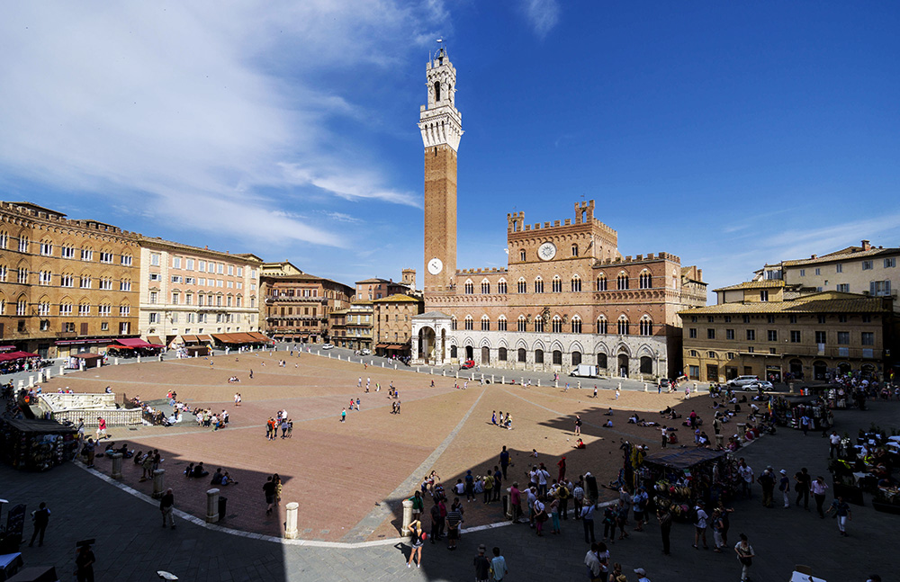 Piazza del Campo, Siena, photo: Frank Bienewald/LightRocket/Getty Images