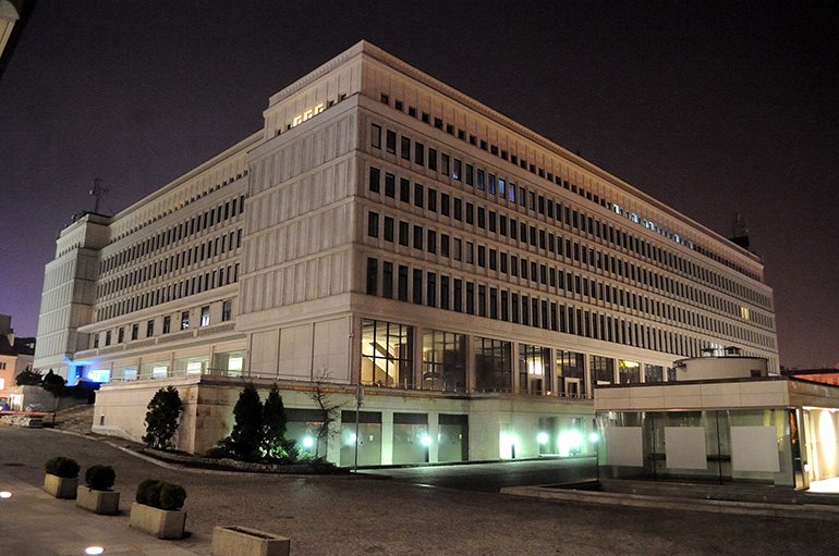 Centrum Bankowo-Finansowe "Nowy Świat", dawny Dom Partii, siedziba KC PZPR, fot. Szymon Laszewski / Forum