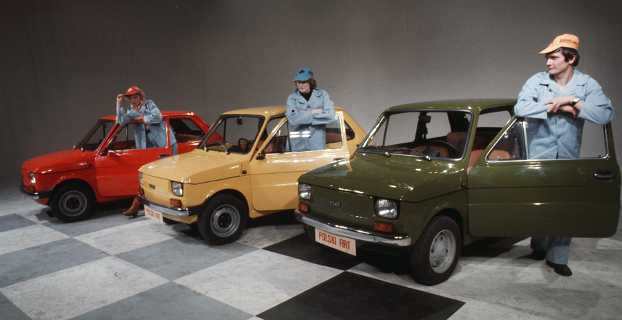 Bielsko-Biala, 1979. Red light, yellow light, green light, GO! Maluch was a signal for fashion and convenience. Fiat 126p advertising material, photo: Zbyszko Siemaszko / Forum