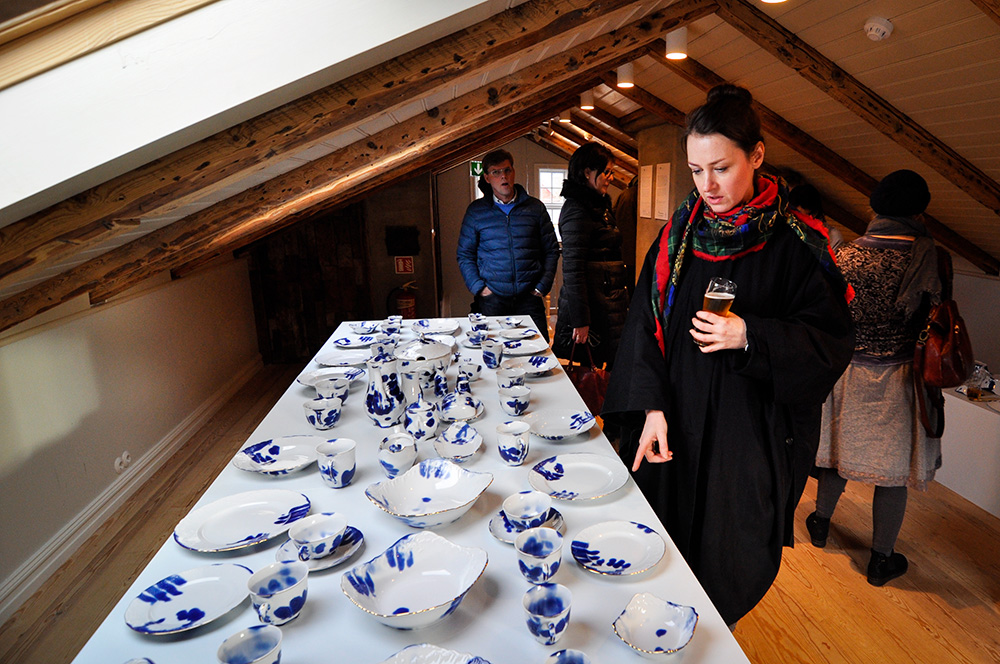 Widok z ekspozycji projektu "Ludzie z fabryki porcelany", Hannesarholt, Islandia, 23 marca 2017, fot. Arkadiusz Szwed