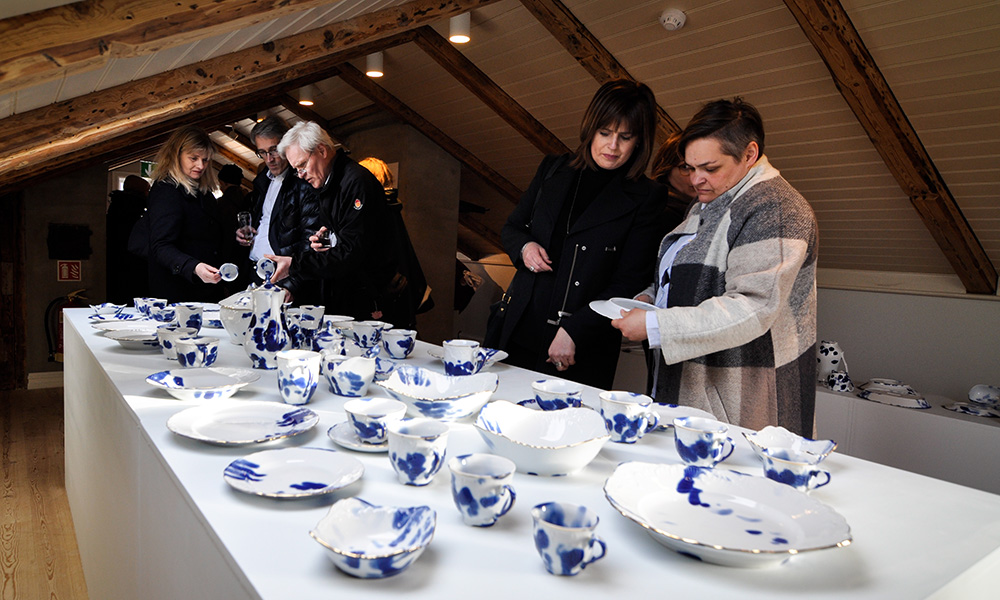 Widok z ekspozycji projektu "Ludzie z fabryki porcelany", Hannesarholt, Islandia, fot. Arkadiusz Szwed