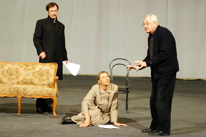 Andrzej Wajda i Jelena Jakowlewa podczas próby przedstawienia "Biesy", 2013, Teatr Sowriemiennik, Moskwa, 2004, fot. Yelena Yakovleva
