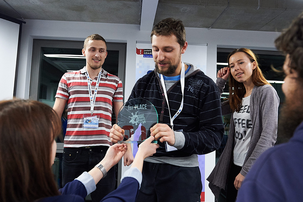 Участники двухнедельного конкурса по созданию игр 3City Game Jam во время работы, 25 bm. в Гданьске, 2015. Фото: Адам Варжава / PAP
