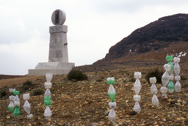 Pomnik Ernesta Malinowskiego na przełęczy Ticlio w Peru, fot. Maciej Biernacki / Forum