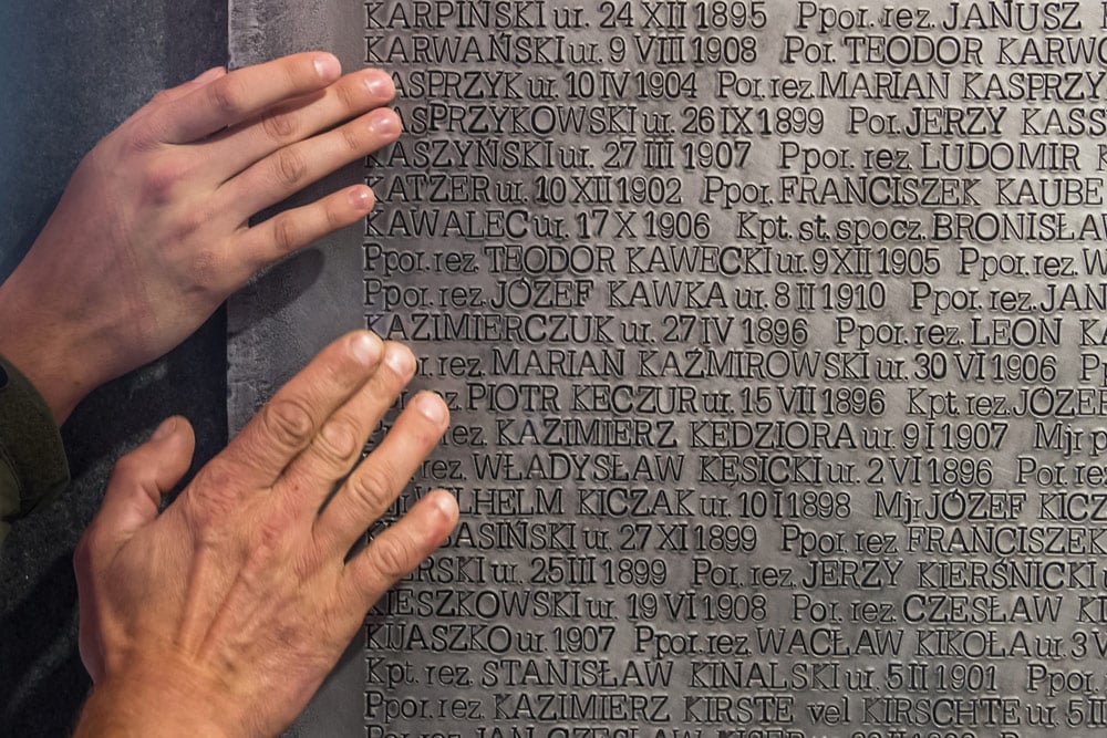 Muzeum Katyńskie w Cytadeli Warszawskiej, tablice upamiętniające, fot. Krystian Maj / Forum.