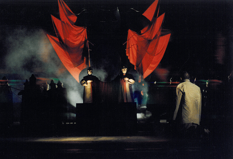 Zdjęcia z przedstawienia "Ubu Rex" ze scenografią Franciszka Starowieyskiego, fot. Grzegorz Witek / Teatr Wielki w Łodzi 