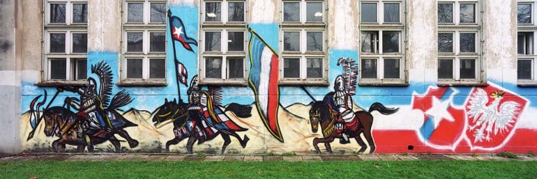 Wojciech Wilczyk, "Miasto Noży", fotografia z książki "Święta wojna", wyd. Karakter