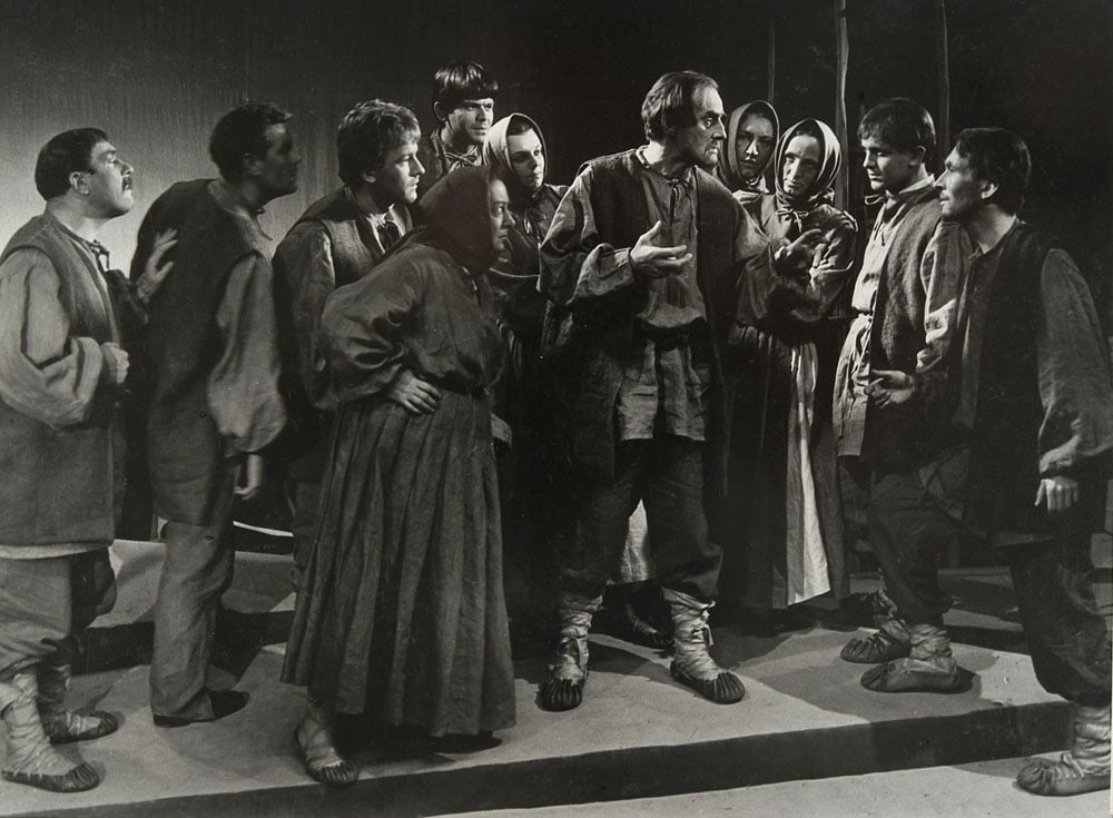 Scena ze spektaklu "Klątwa" Stanisława Wyspiańaskiego, Teatr im. Juliusza Osterwy w Lublinie, 1958, fot. Edward Hartwig/Polona.pl