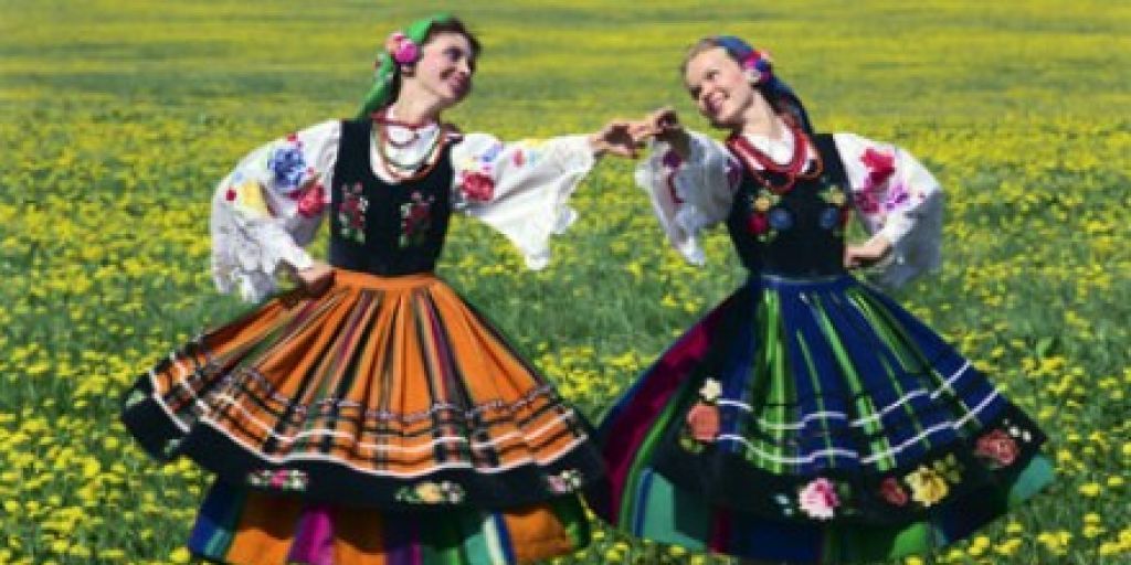 Polish folk costume women - national clothing Poland
