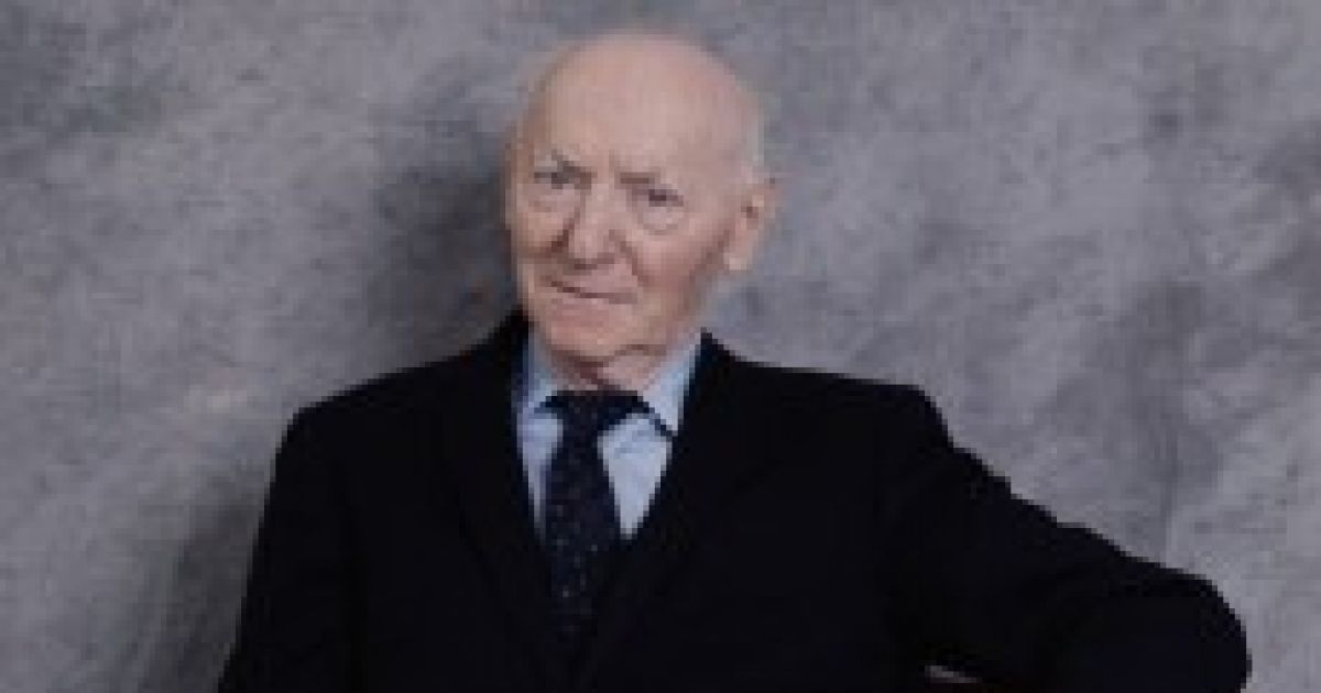 Isaac Bashevis Singer - Biography | Artist | Culture.pl