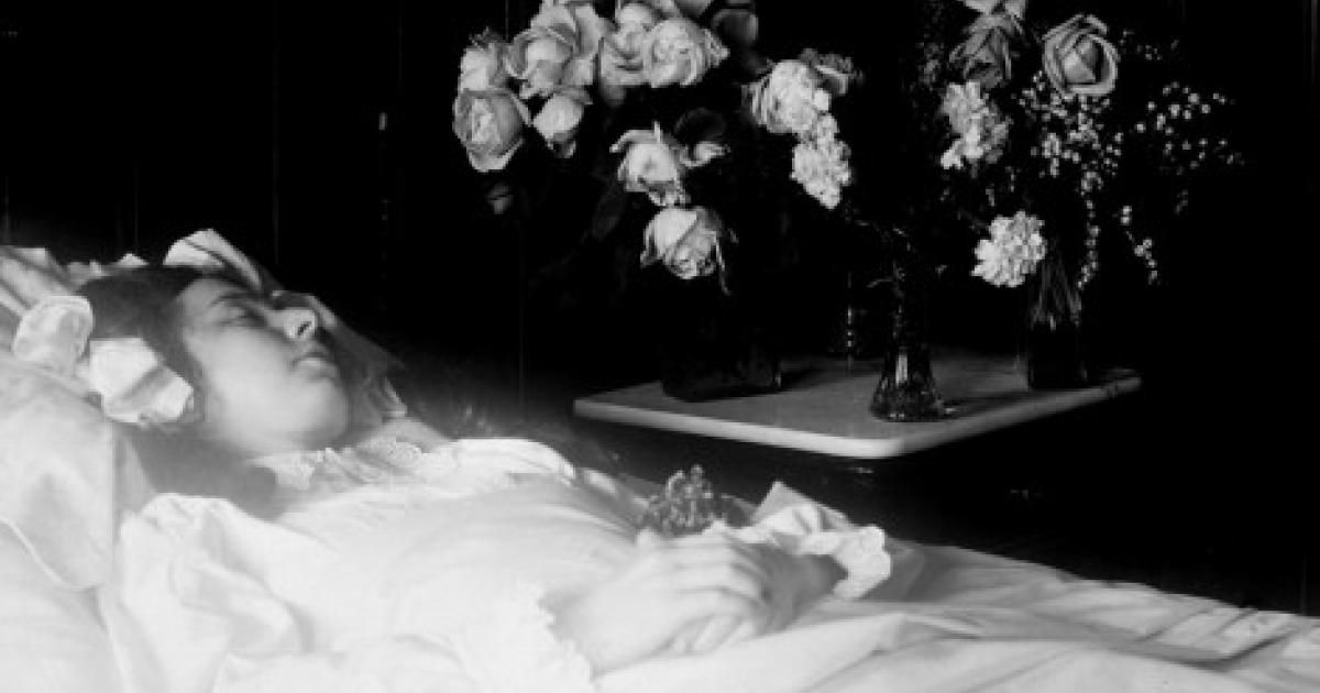 Post mortem, czyli krótka opowieść o fotografii mortualnej