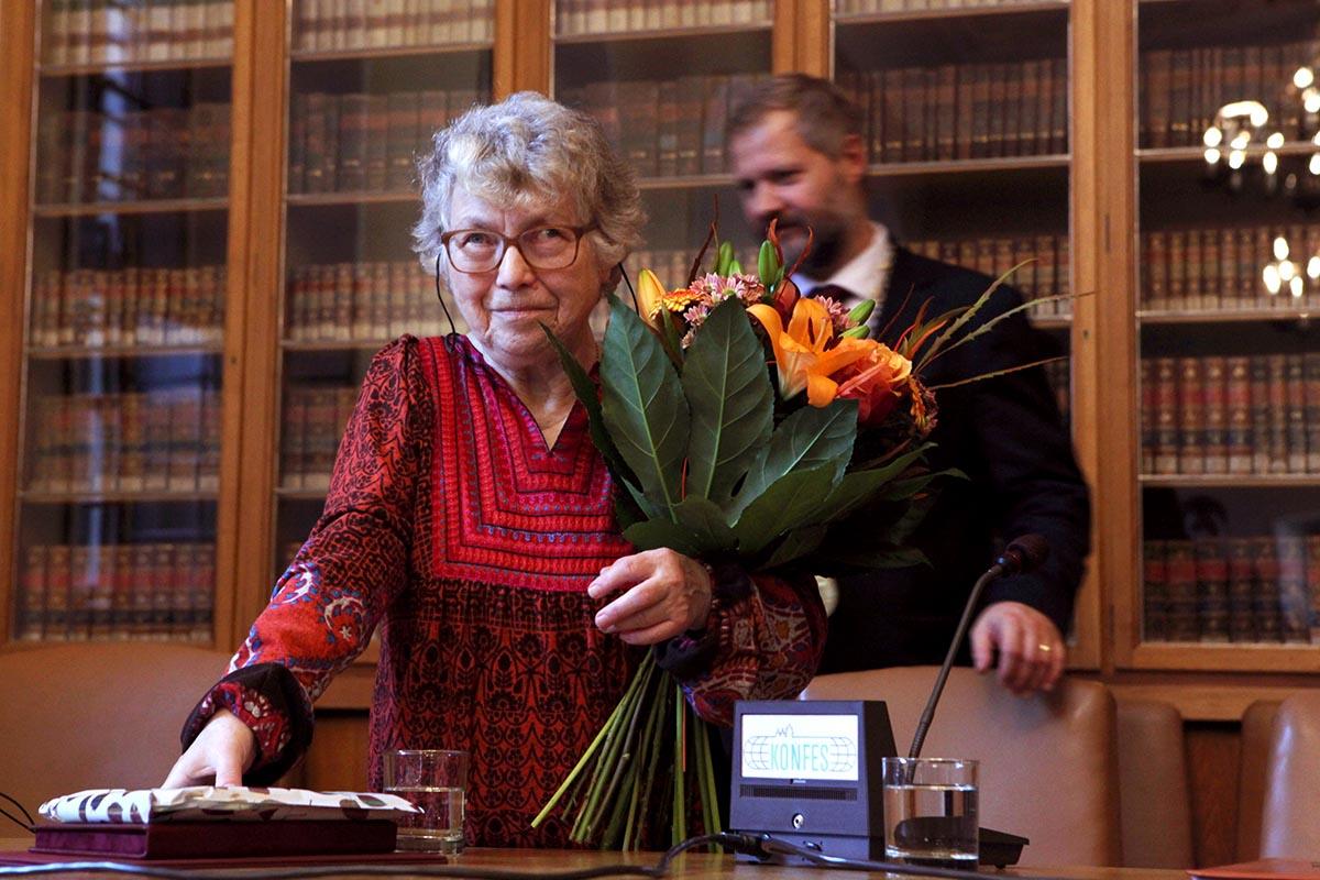 И тогда я влюбилась в чужие стихи... Наталья Горбаневская и Польша | Статья  | Culture.pl