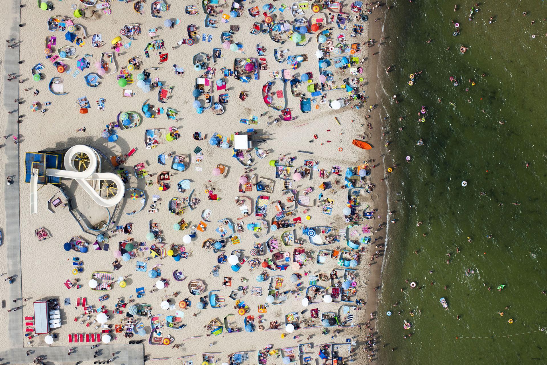 Необычные польские пляжи: на море, в лесу и в центре города | Статья |  Culture.pl