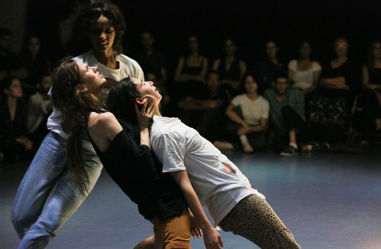 A performance of 'Practicing Empathy', photo: Tamar Lamm / Yasmeen Godder Company