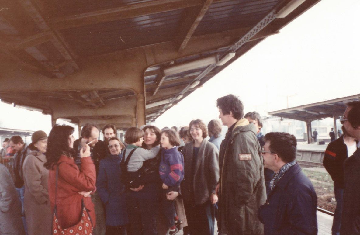 «Мемориальцы» уезжают после «Недели совести в Польше», Варшава, Восточный вокзал, апрель 1992, фото из частного архива Петра Мицнера 