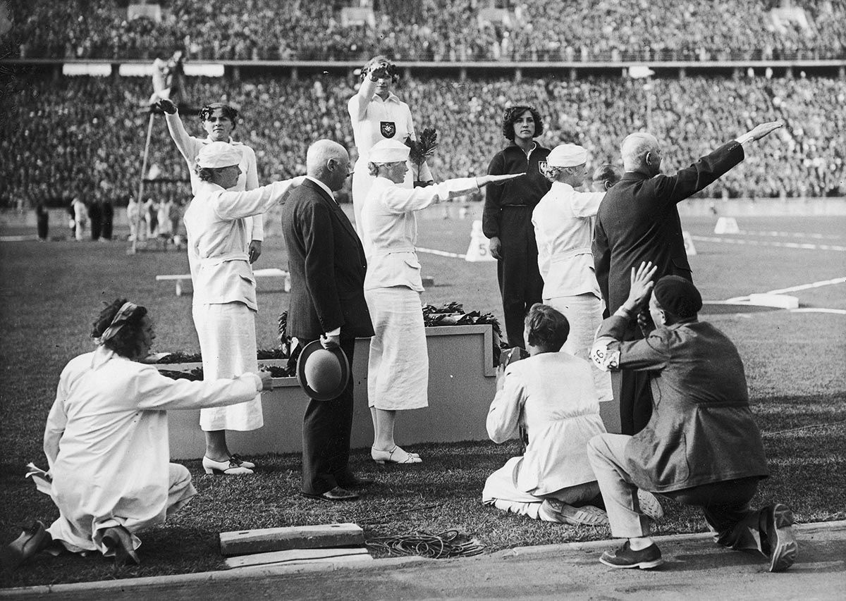The Tenacious Sportswoman Who Refused to Salute Hitler | Article