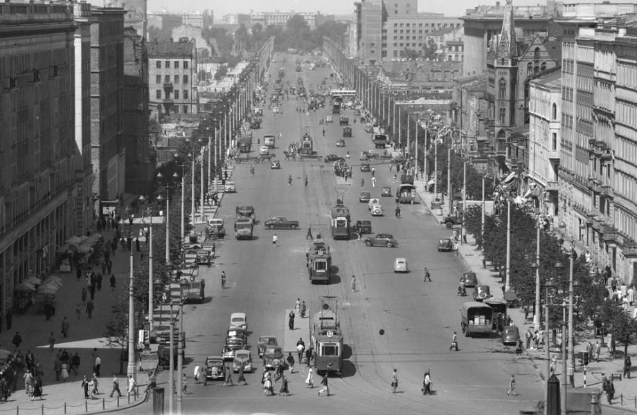 Zbyszko Siemaszko, Marszałkowska Street, northern view from the MDM Hotel, between 1955 and 1957, photo: National Digital Archives (NAC)