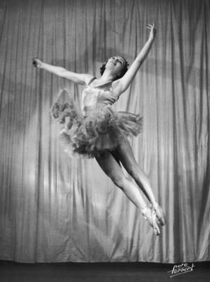 Ballerinas, Soldiers & Hollywood Stars: Polish of 20th Century | Article | Culture.pl