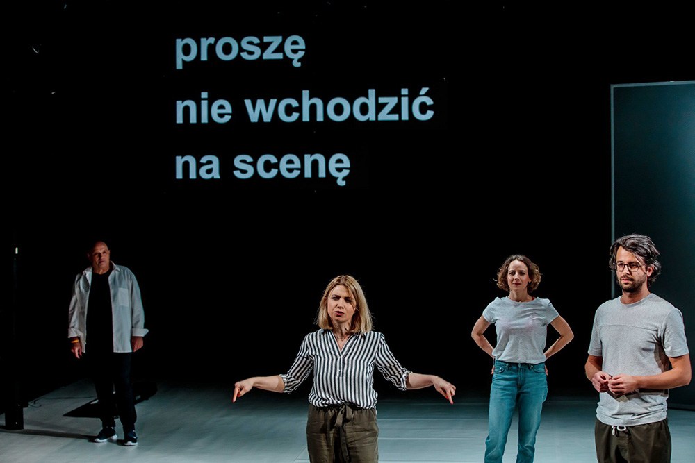 Scena z przedstawienia "Come Together", reżyseria: Wojtek Ziemilski, STUDIO teatrgaleria, fot. Krzysztof Bieliński